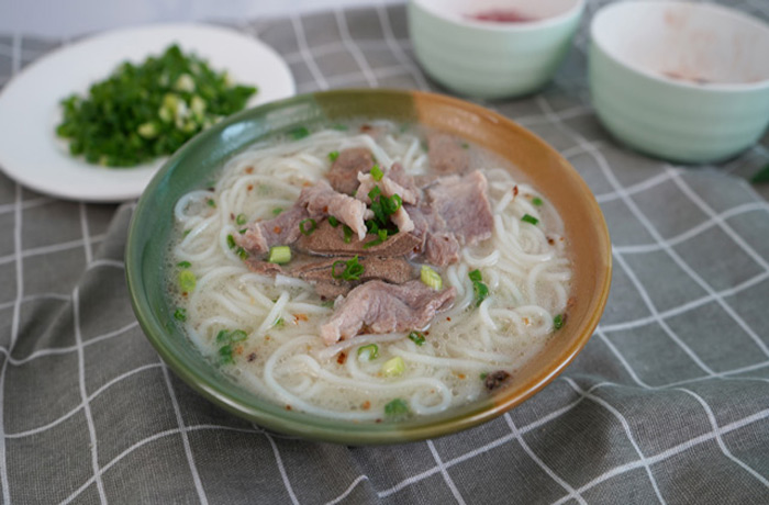 中方原味汤粉王培训